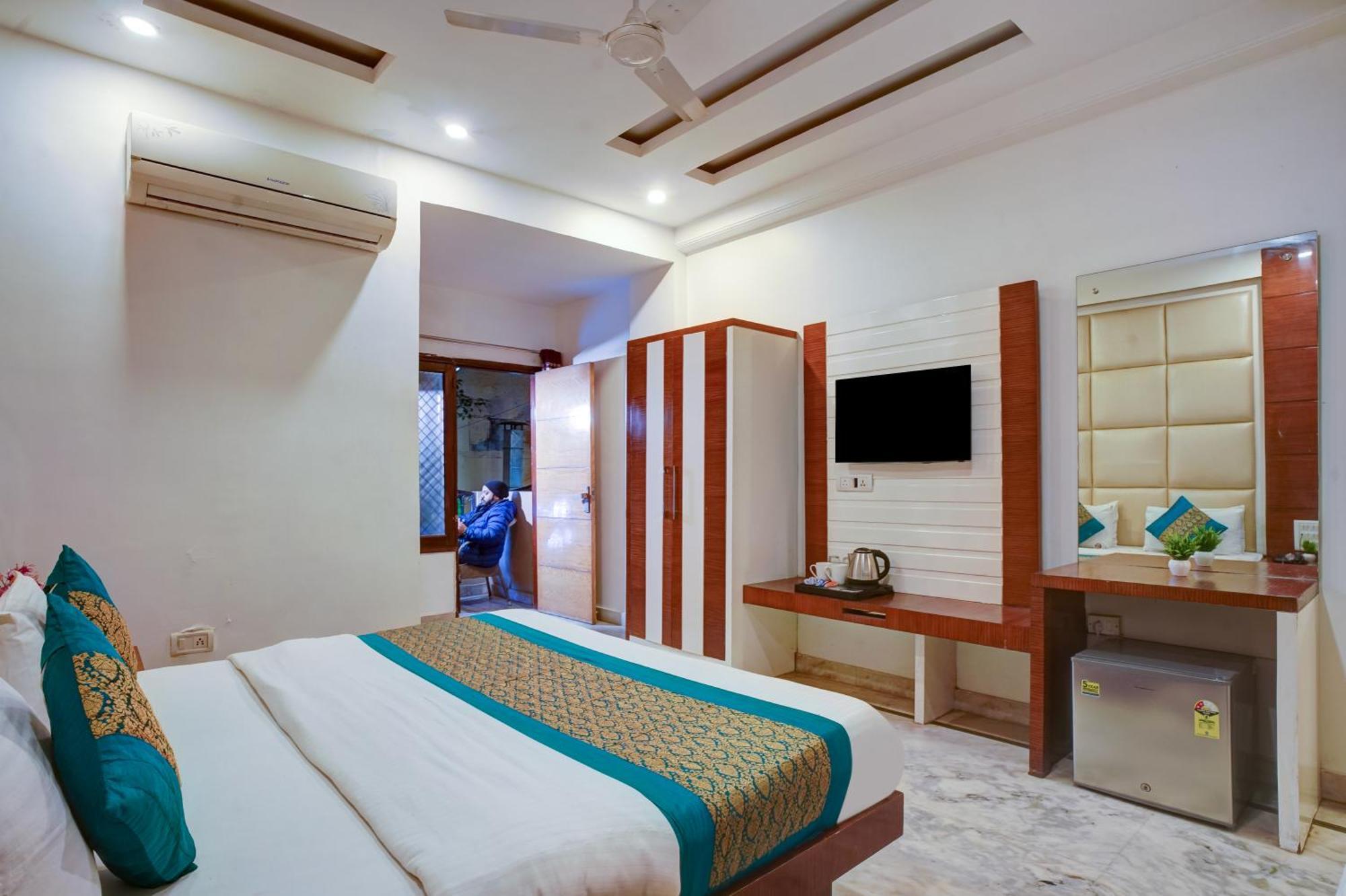 The Hindustan International - Traveller's Choice Award 2025 Of Winning Hotel New Delhi